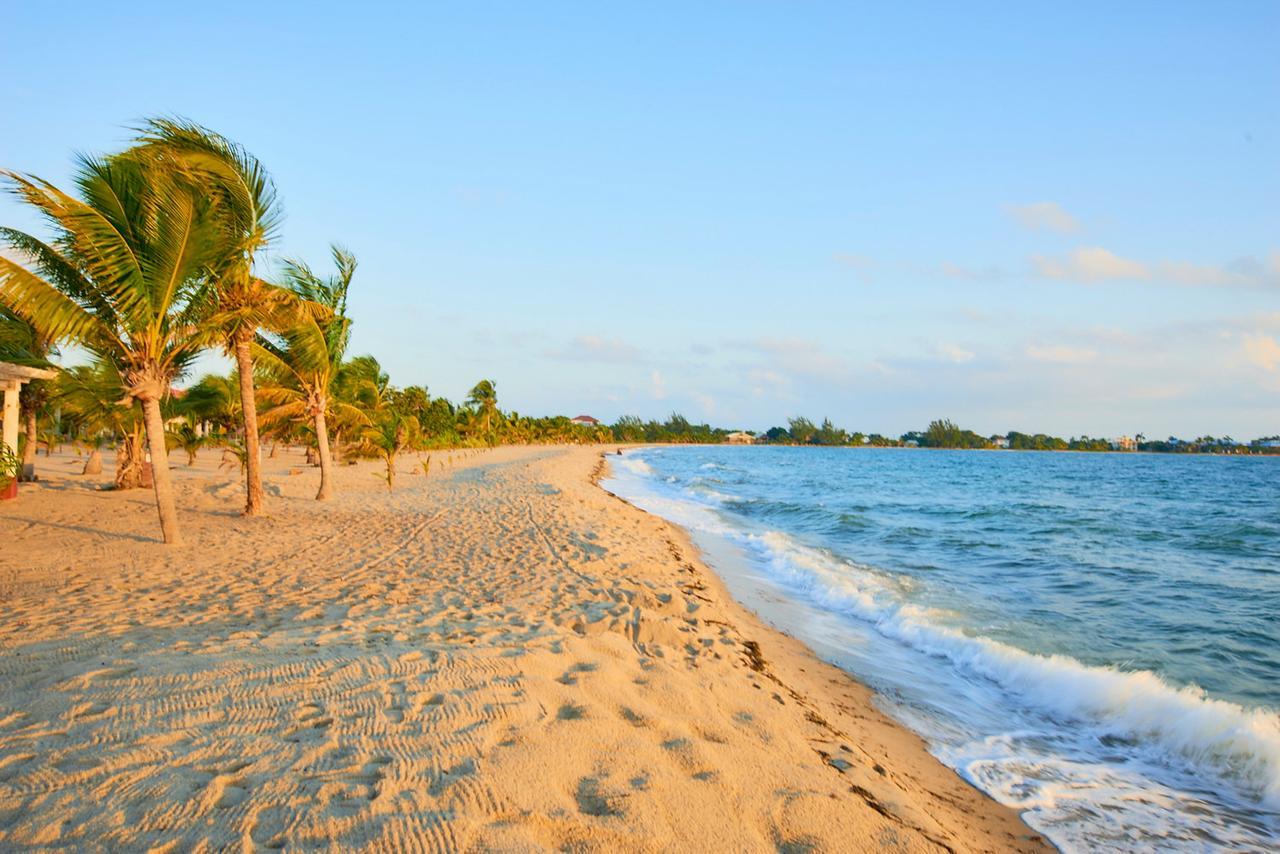 ดิเอลลีเซียน บูติก โฮเทล Hotel Placencia ภายนอก รูปภาพ